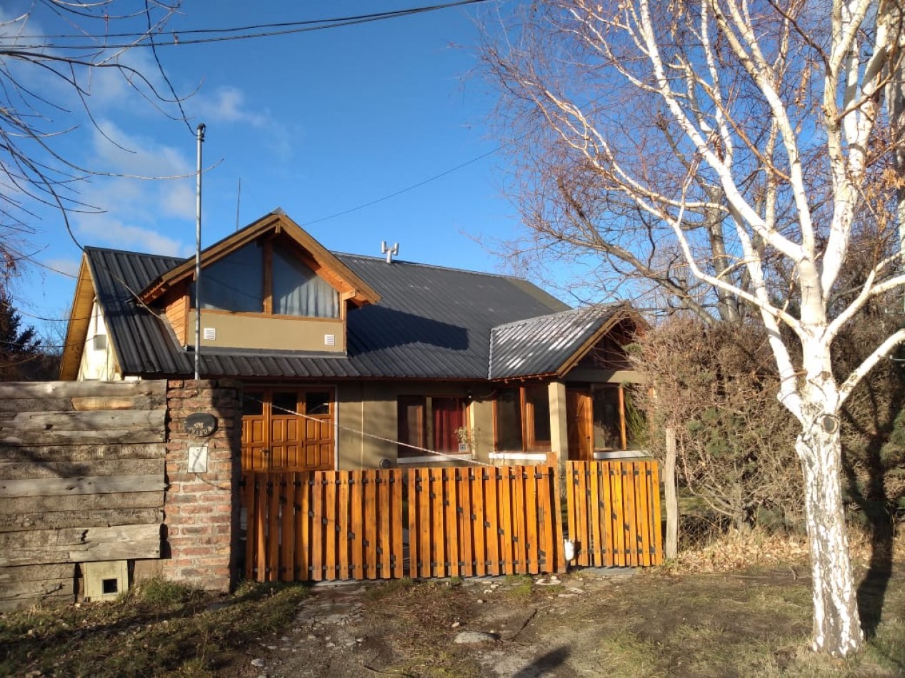 EXCELENTE PROPIEDAD EN BARRIO JARDINES DEL CHIMEHUIN