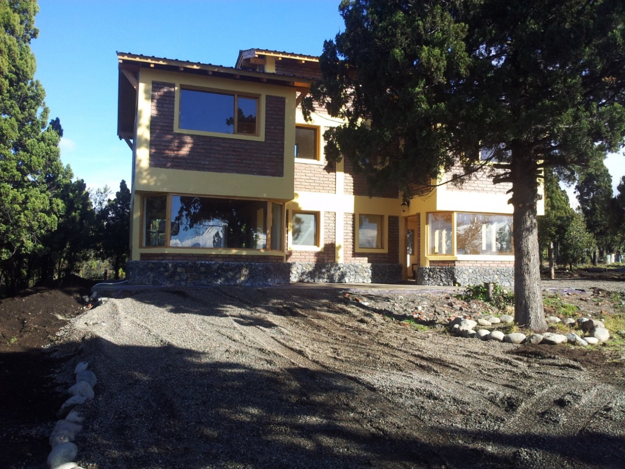 IMPORTANTE COMPLEJO EN TREVELIN -CHUBUT-