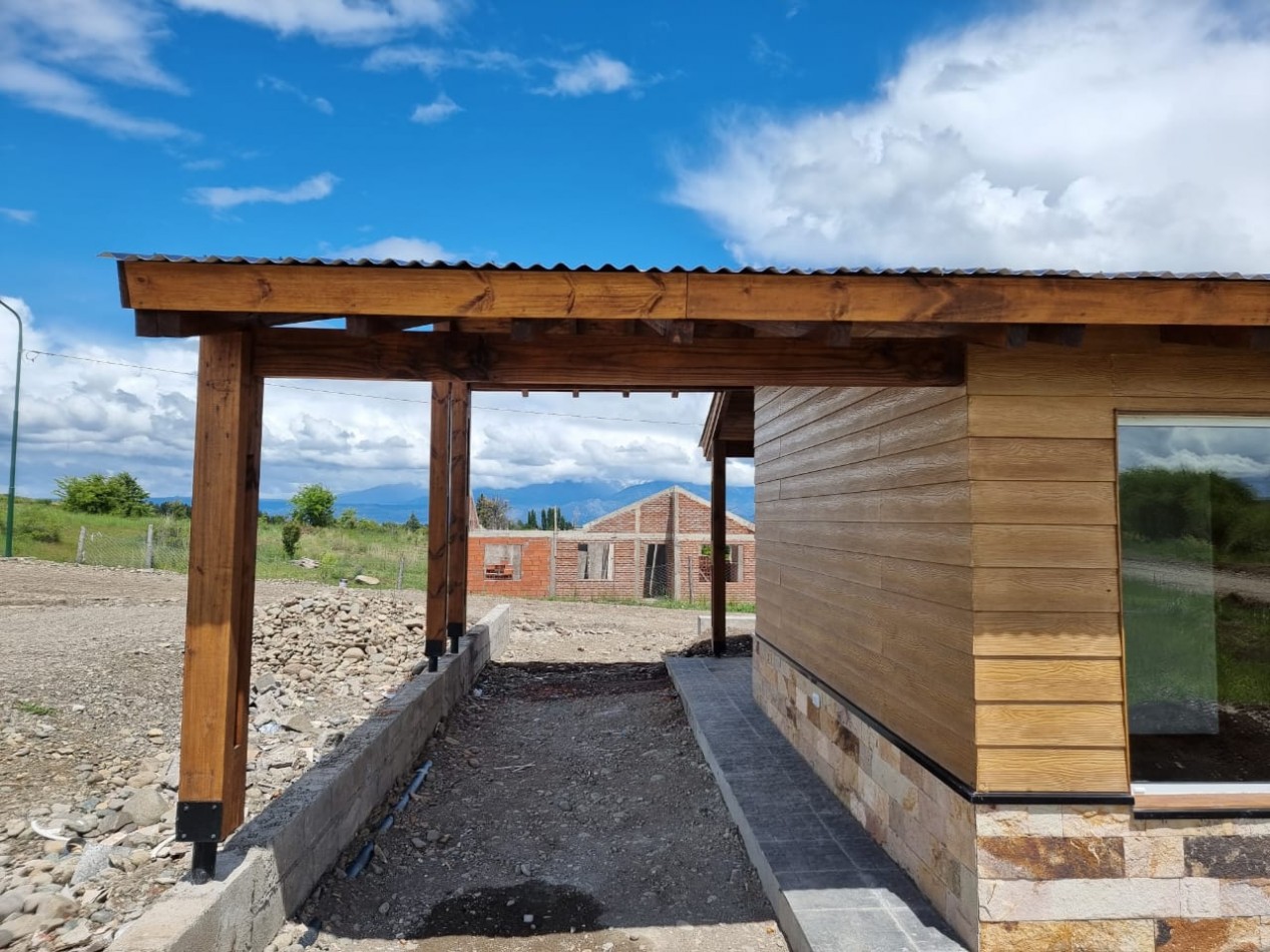 CASA DE 4 AMBIENTES A ESTRENAR EN TREVELIN CHUBUT