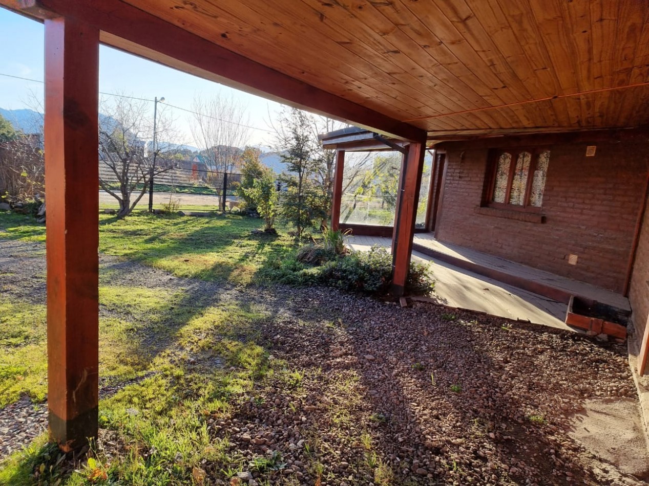 CASA DE 5 DORMITORIOS EN LA LOCALIDAD DE CHOLILA -CHUBUT-