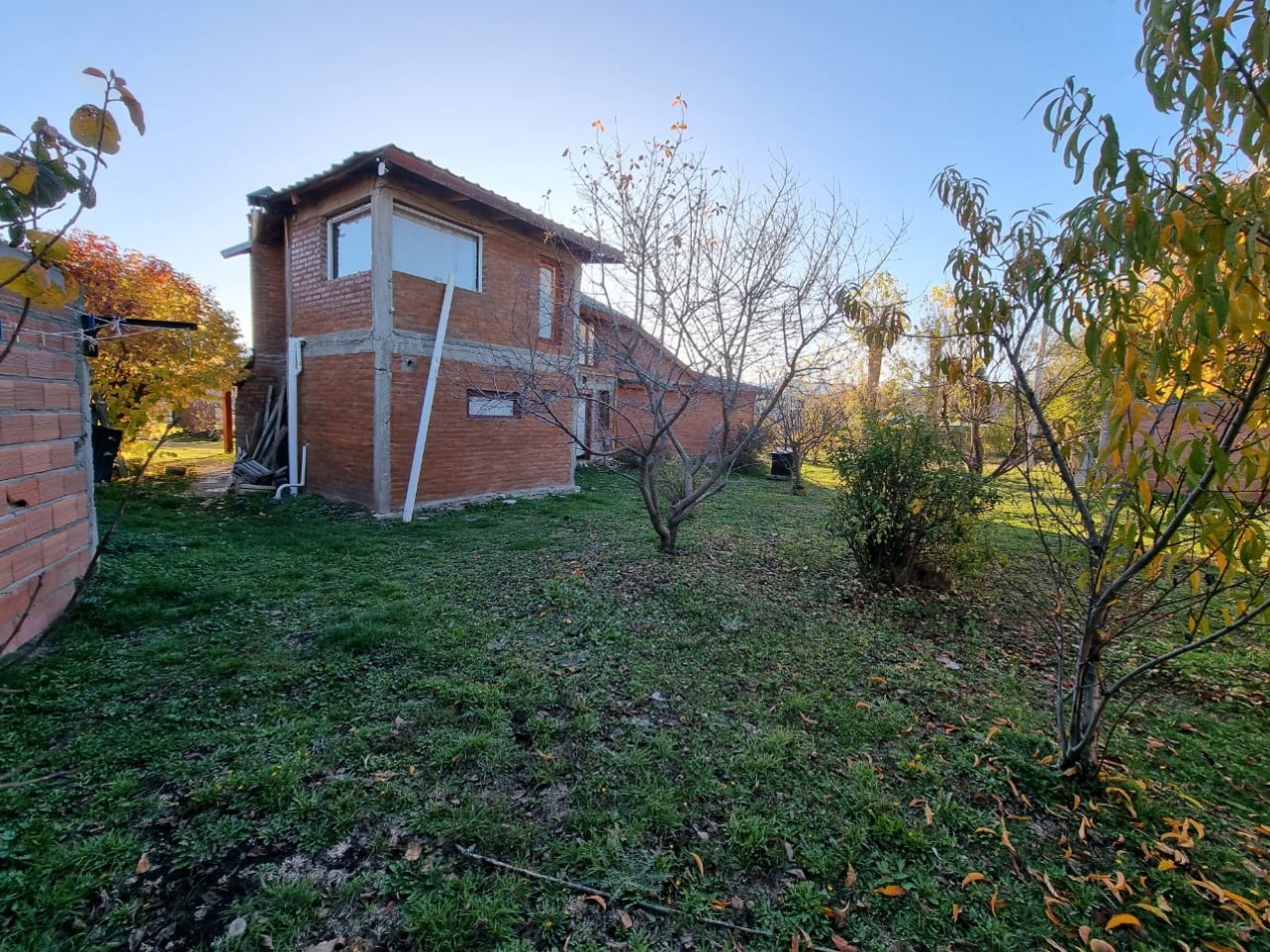 CASA DE 5 DORMITORIOS EN LA LOCALIDAD DE CHOLILA -CHUBUT-