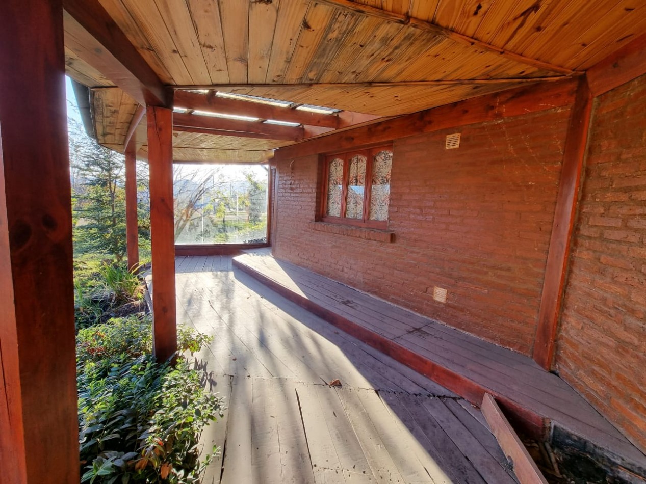 CASA DE 5 DORMITORIOS EN LA LOCALIDAD DE CHOLILA -CHUBUT-