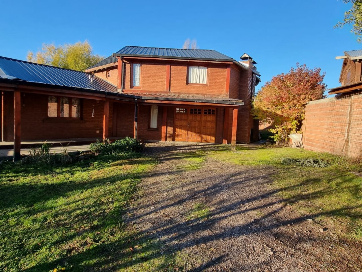 CASA DE 5 DORMITORIOS EN LA LOCALIDAD DE CHOLILA -CHUBUT-