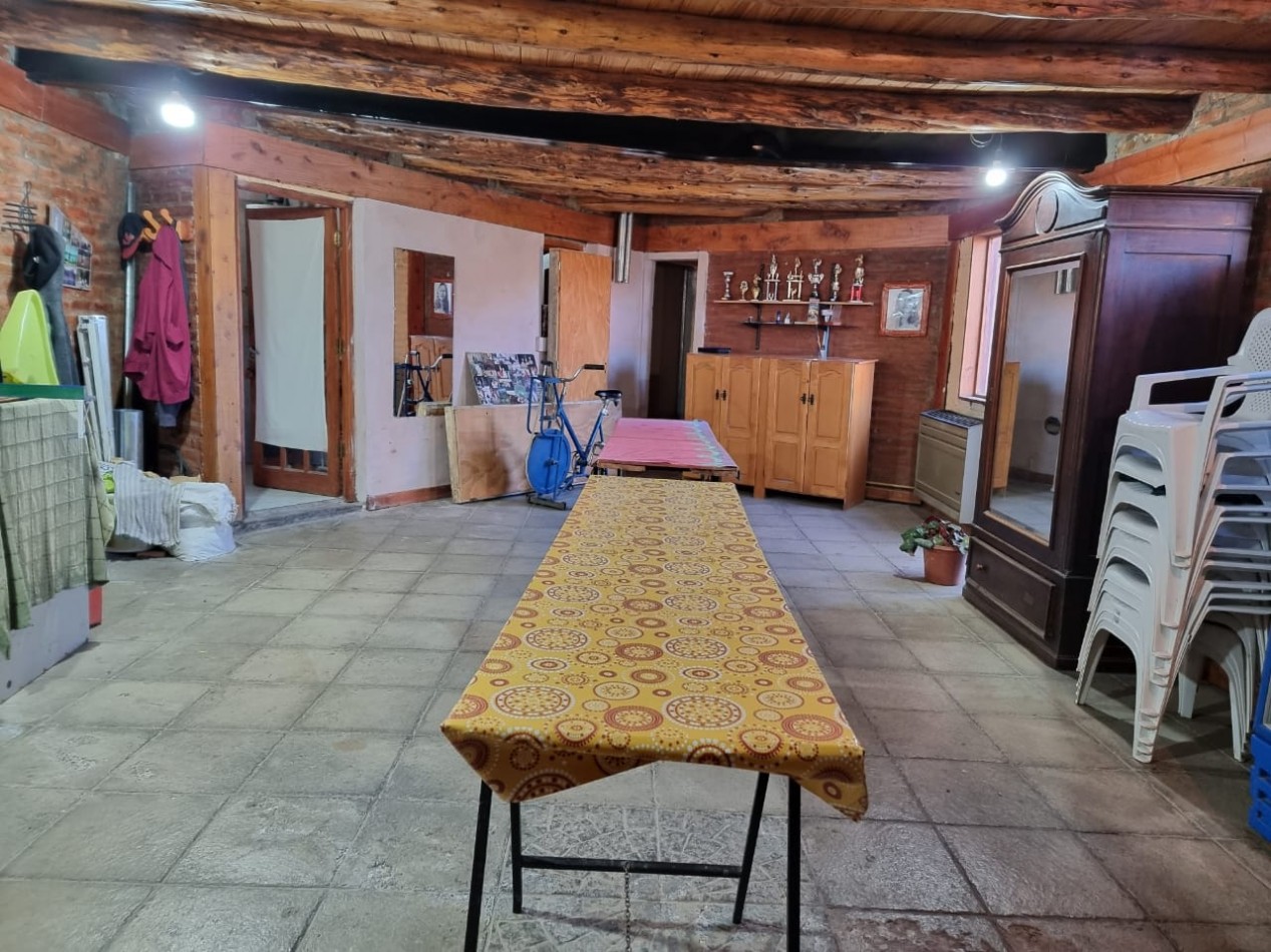 CASA DE 5 DORMITORIOS EN LA LOCALIDAD DE CHOLILA -CHUBUT-