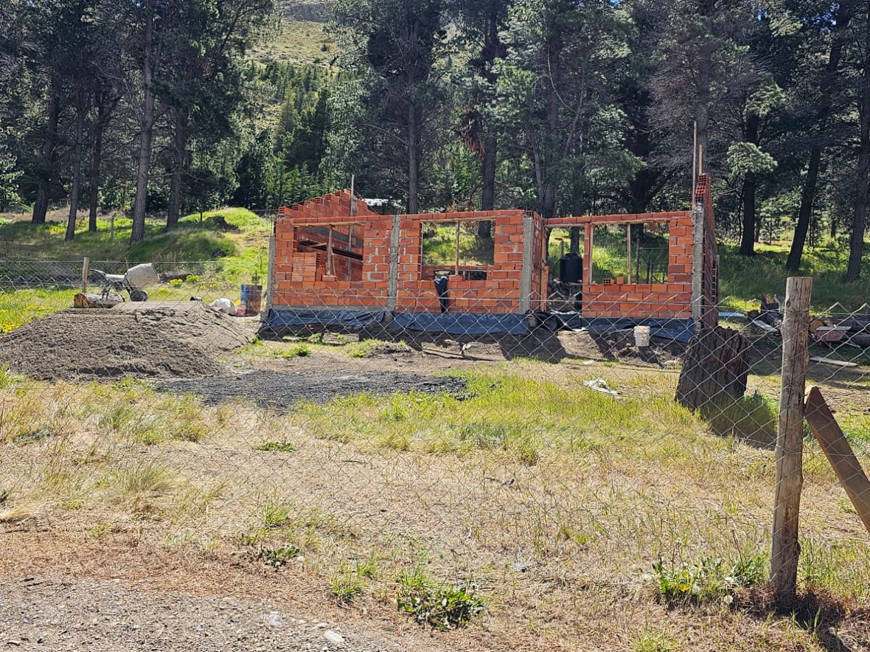 CASA DE 3 DORMITORIOS EN CONSTRUCCION EN ESQUEL CHUBUT 