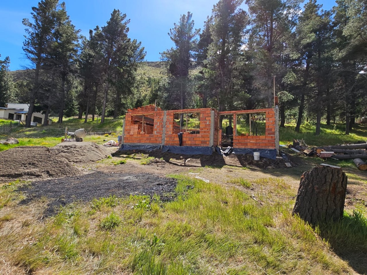 CASA DE 3 DORMITORIOS EN CONSTRUCCION EN ESQUEL CHUBUT 