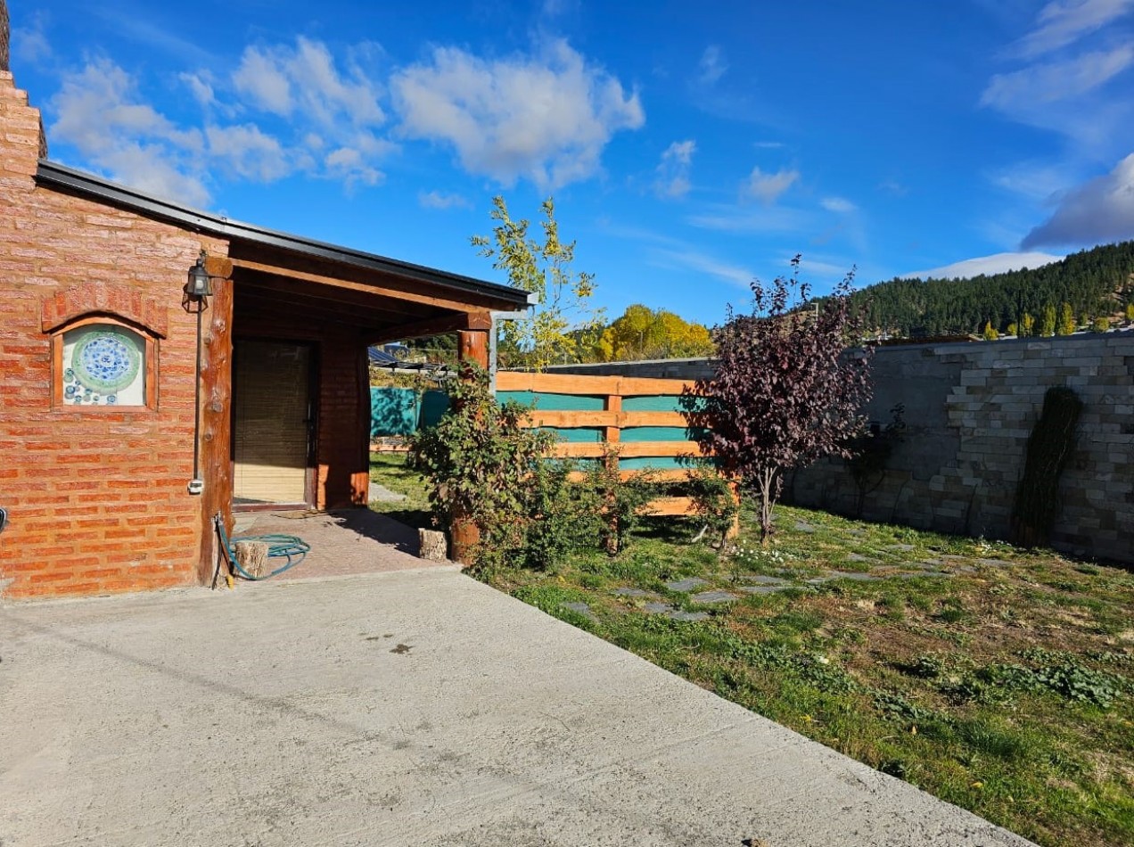 CASA DE 2 DORMITORIOS C/QUINCHO EN ESQUEL CHUBUT