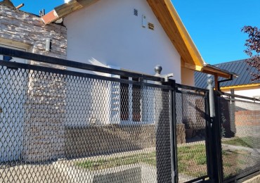 CASA DE 3 AMBIENTES EN EL BARRIO ARCO II DE ESQUEL -CHUBUT-