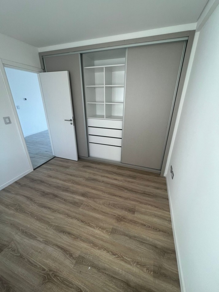 VENTA DPTOS 2 AMBIENTES - B° LA PERLA -  FRENTE AL MAR - MAR DEL PLATA