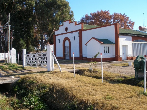 BODEGA EN FUNCIONAMIENTO CON EXCELENTE UBICACION.