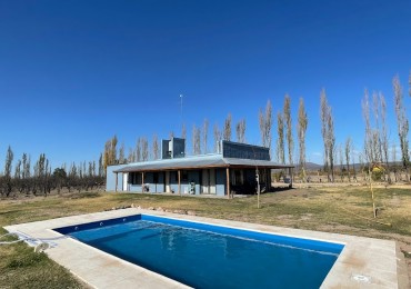 CASA DE CAMPO CON TERRENO DE 1,7 HECTAREAS