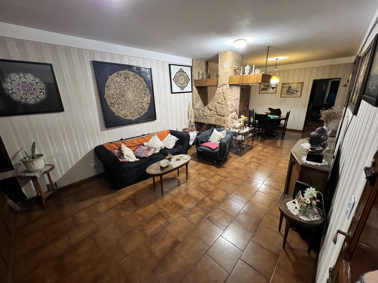 CASA en venta 5 ambientes san justo