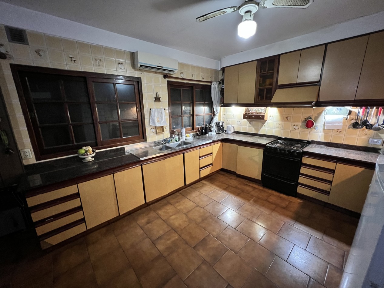 CASA en venta 5 ambientes san justo
