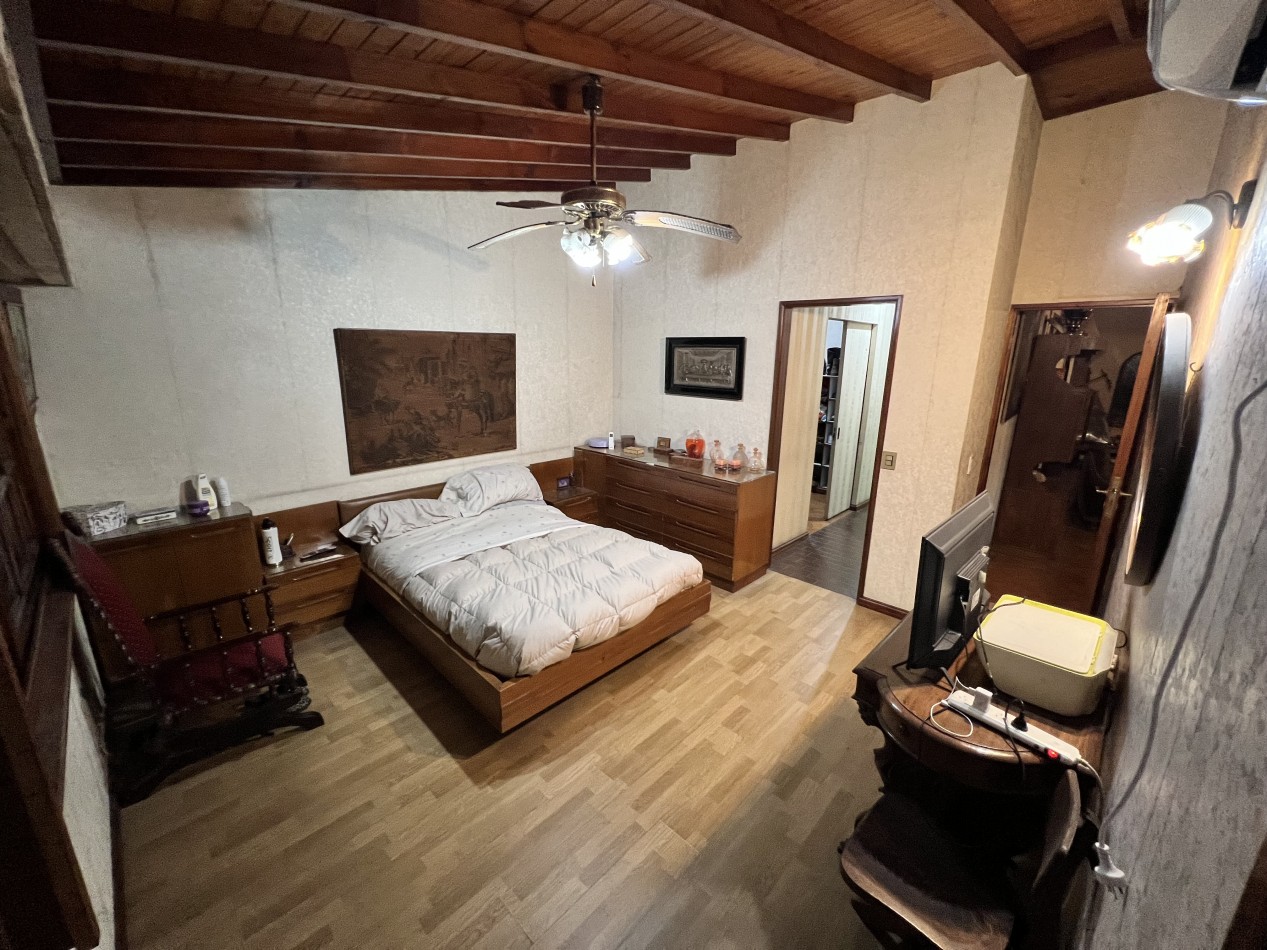 CASA en venta 5 ambientes san justo