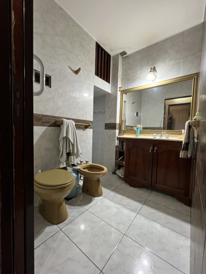 CASA en venta 5 ambientes san justo