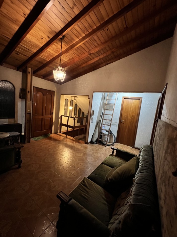 CASA en venta 5 ambientes san justo