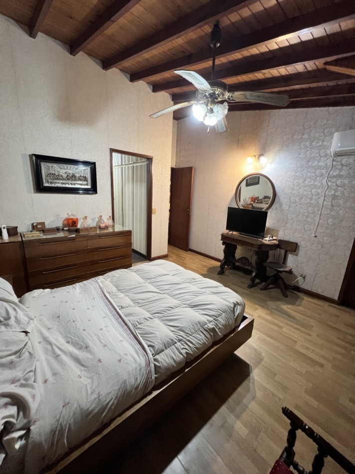 CASA en venta 5 ambientes san justo