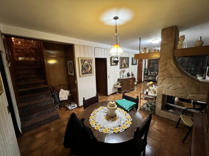 CASA en venta 5 ambientes san justo
