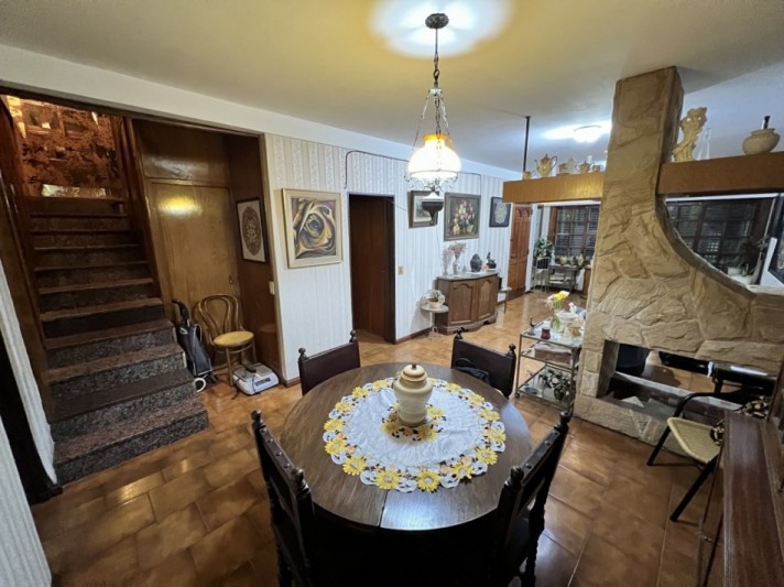CASA en venta 5 ambientes san justo