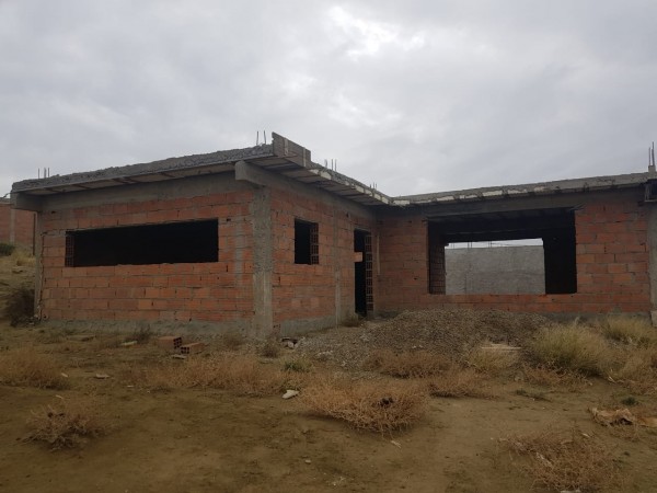 VENTA TERRENO CON VIVIENDA EN OBRA