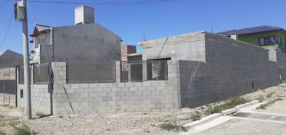 VENTA TERRENO CON VIVIENDA EN OBRA