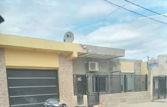 VENTA CASA EN ZONA SUR