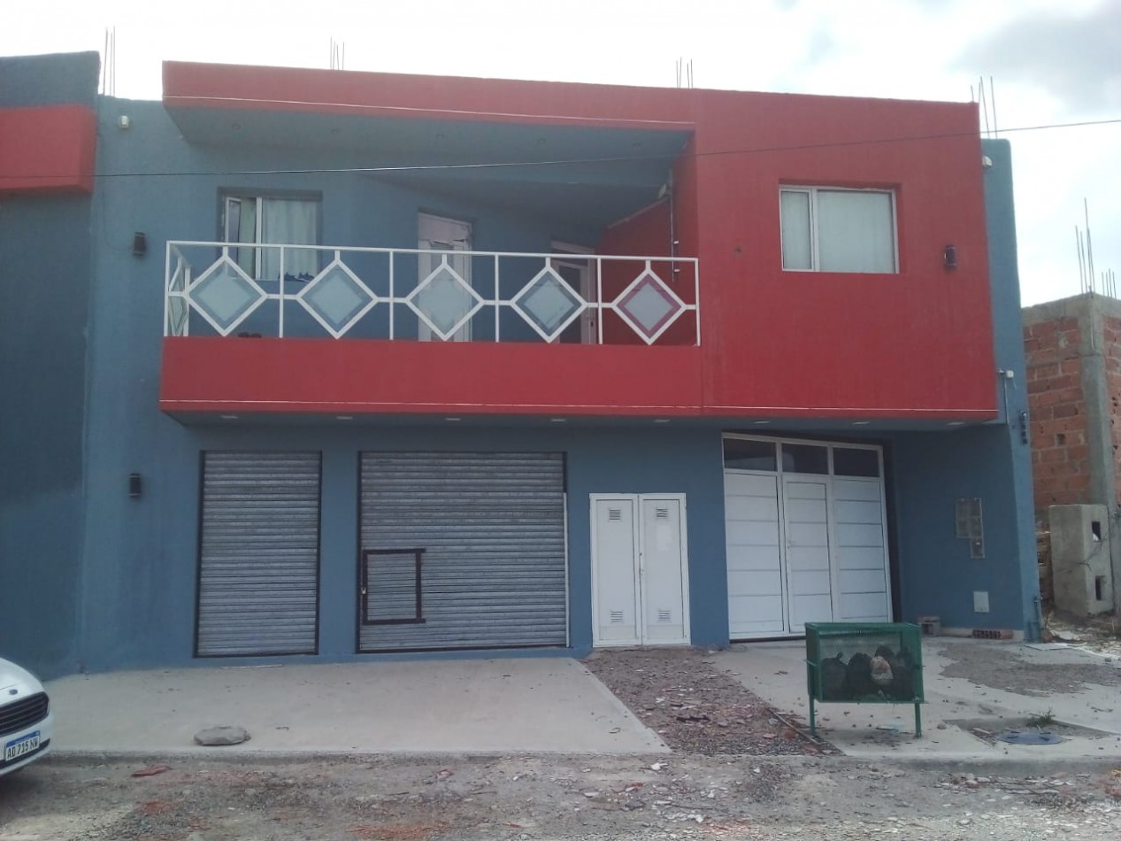 VENTA LOTE CON 4 DEPARTAMENTOS Y LOCAL COMERCIAL EN KM 5