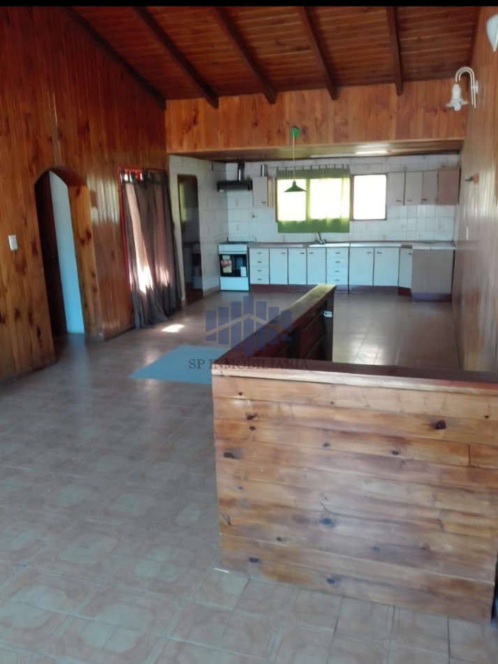 VENTA DE PROPIEDAD CON SEIS VIVIENDAS MAS UN LOCAL COMERCIAL EN ZONA SUR