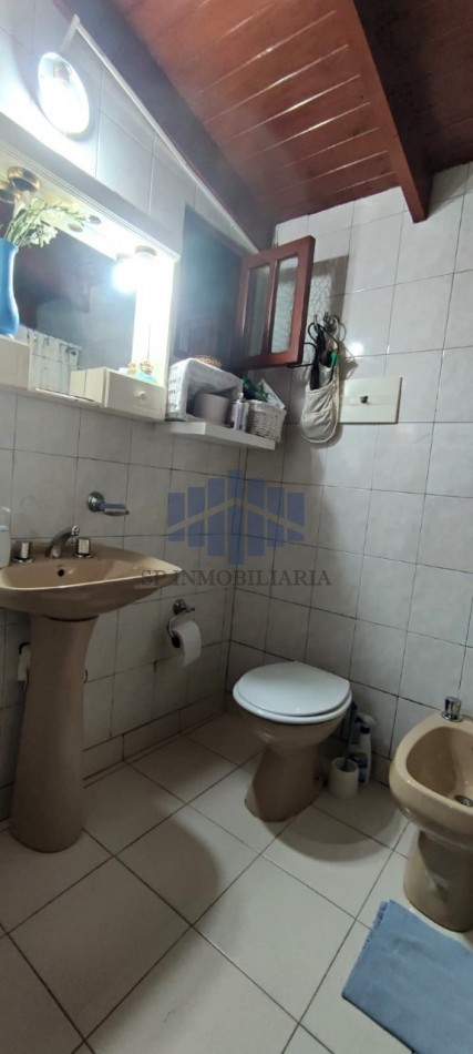 VENTA DE VIVIENDA CON LOCAL COMERCIAL EN TRELEW