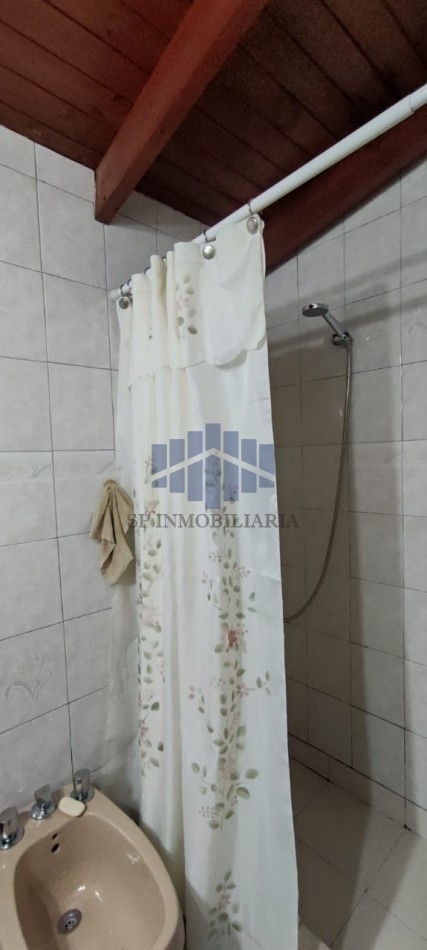 VENTA DE VIVIENDA CON LOCAL COMERCIAL EN TRELEW