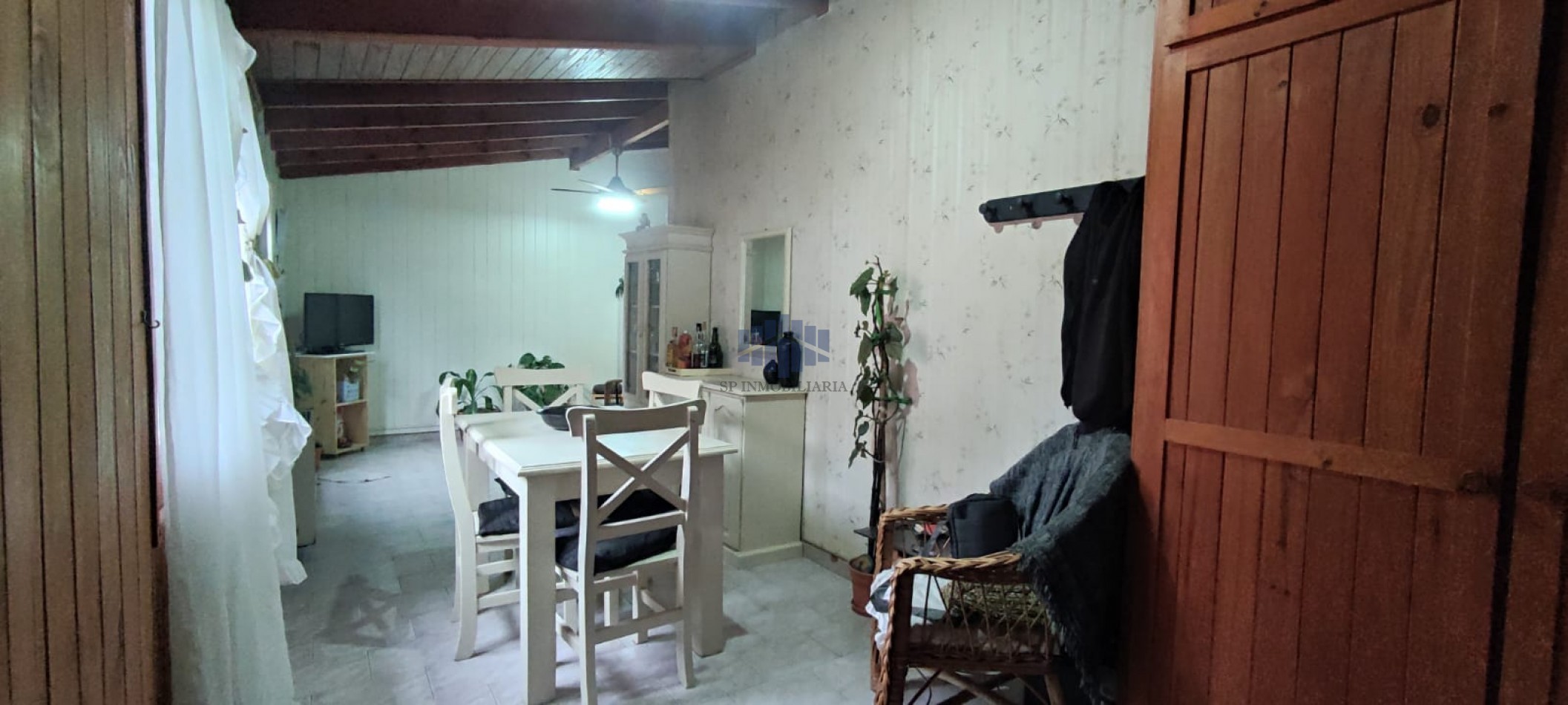 VENTA DE VIVIENDA CON LOCAL COMERCIAL EN TRELEW