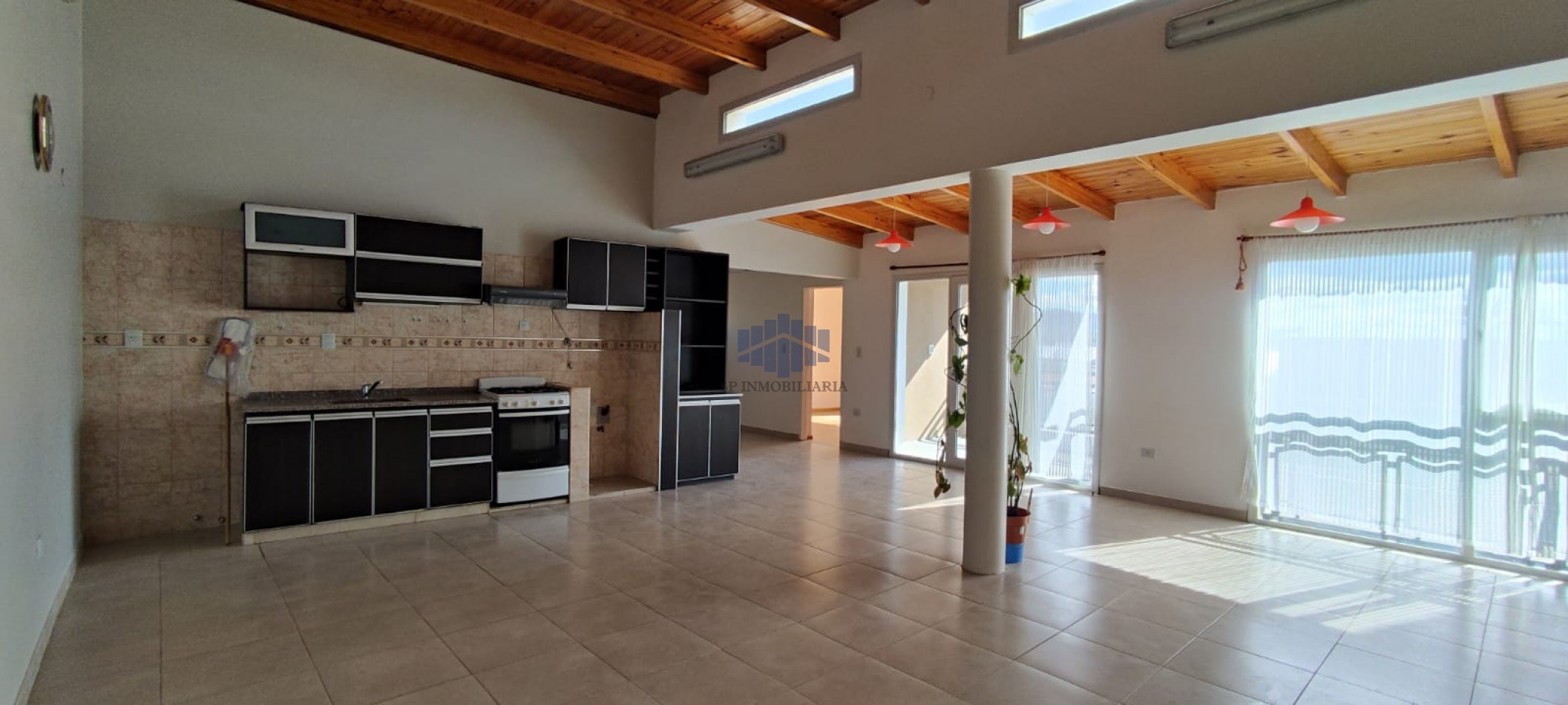 ALQUILER DE VIVIENDA EN BARRIO SARMIENTO