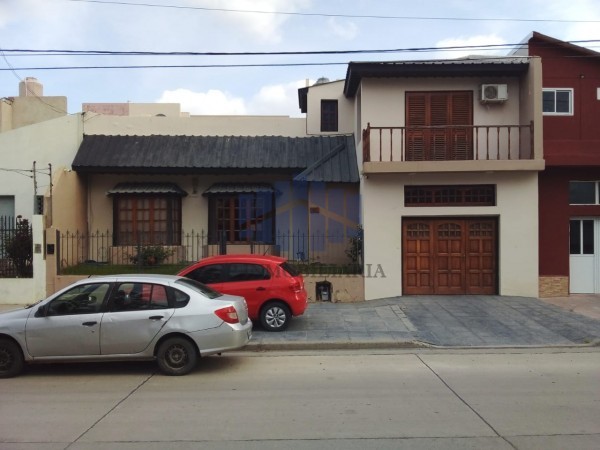 VENTA CASA DE DOS PLANTAS EN ZONA SUR