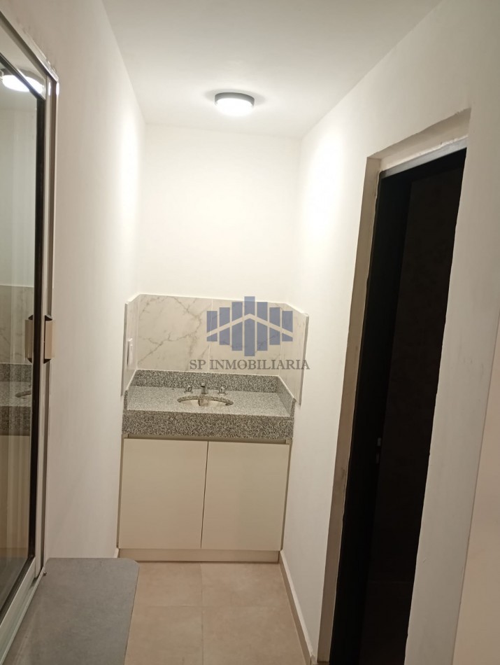 ALQUILER VIVIENDA DE 2 PLANTAS EN FERNANDEZ ORO