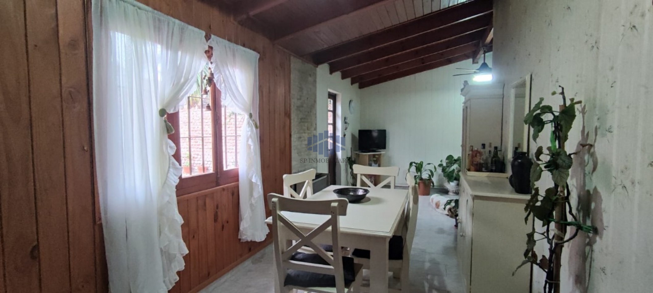 VENTA DE VIVIENDA CON LOCAL COMERCIAL EN TRELEW