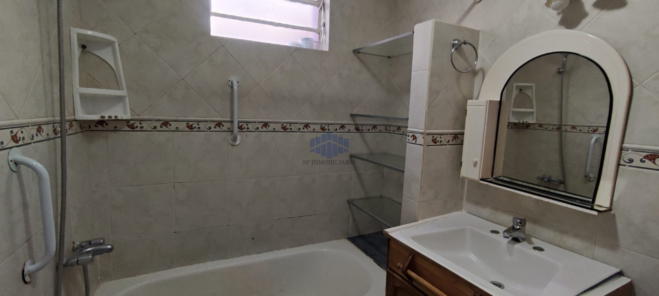 ALQUILER DE VIVIENDA EN BARRIO SARMIENTO