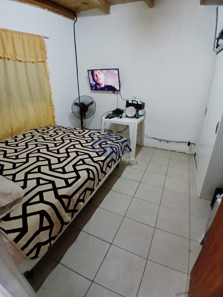 VENTA DE PROPIEDAD CON SEIS VIVIENDAS MAS UN LOCAL COMERCIAL EN ZONA SUR