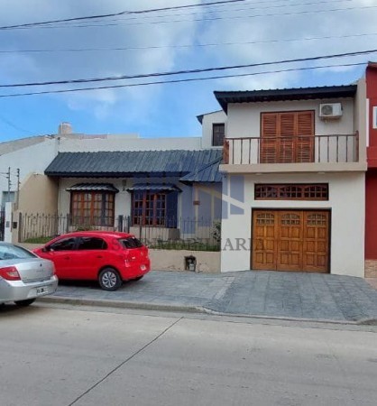 VENTA CASA DE DOS PLANTAS EN ZONA SUR