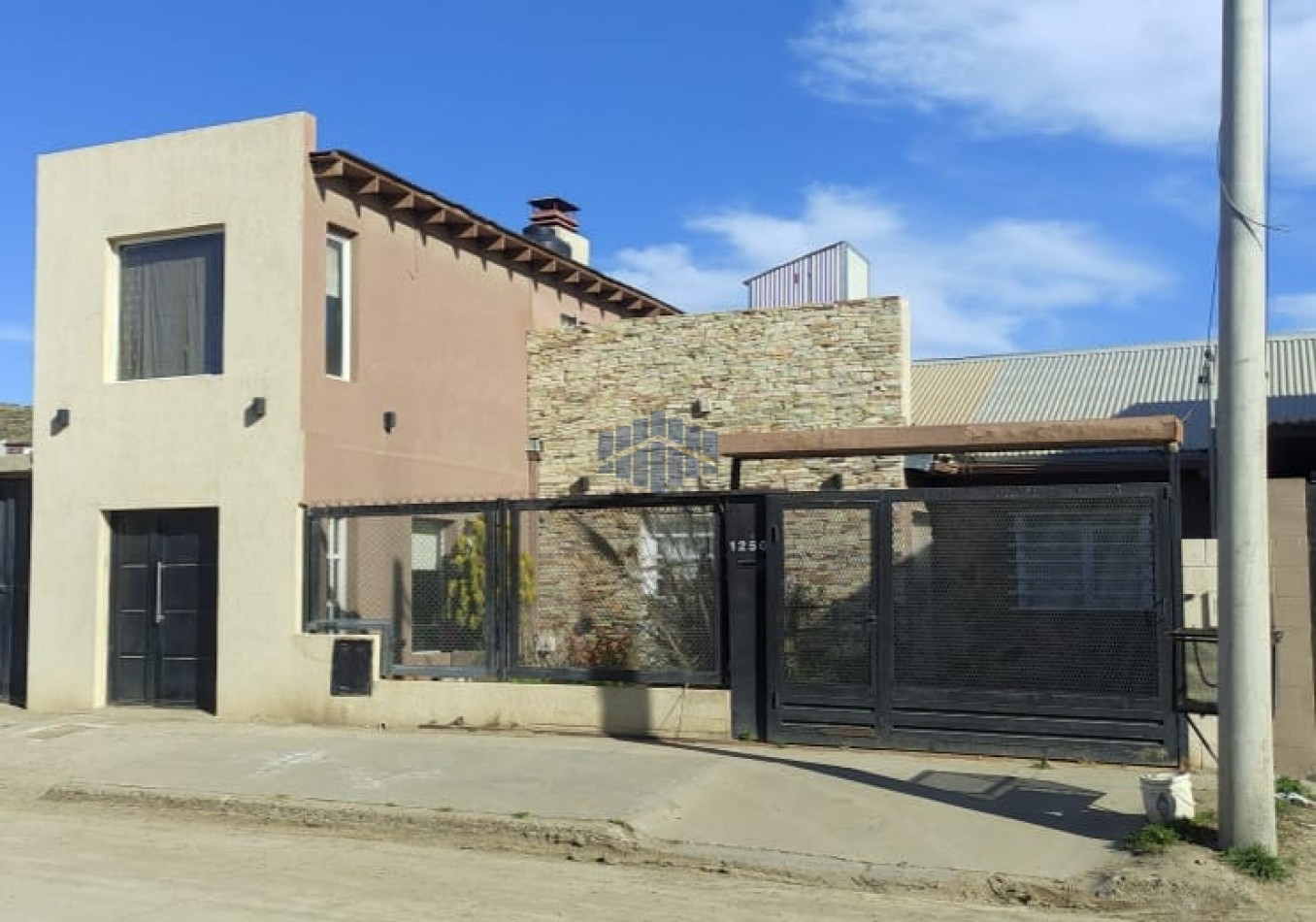VENTA VIVIENDA DE 2 PLANTAS EN ZONA SUR