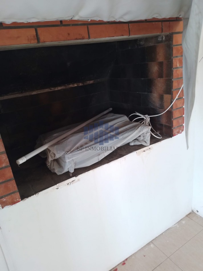 VENTA DE PROPIEDAD CON SEIS VIVIENDAS MAS UN LOCAL COMERCIAL EN ZONA SUR