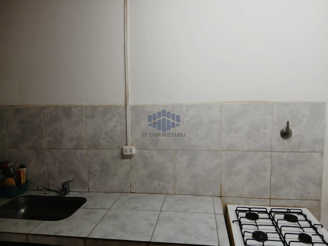 VENTA DE PROPIEDAD CON SEIS VIVIENDAS MAS UN LOCAL COMERCIAL EN ZONA SUR