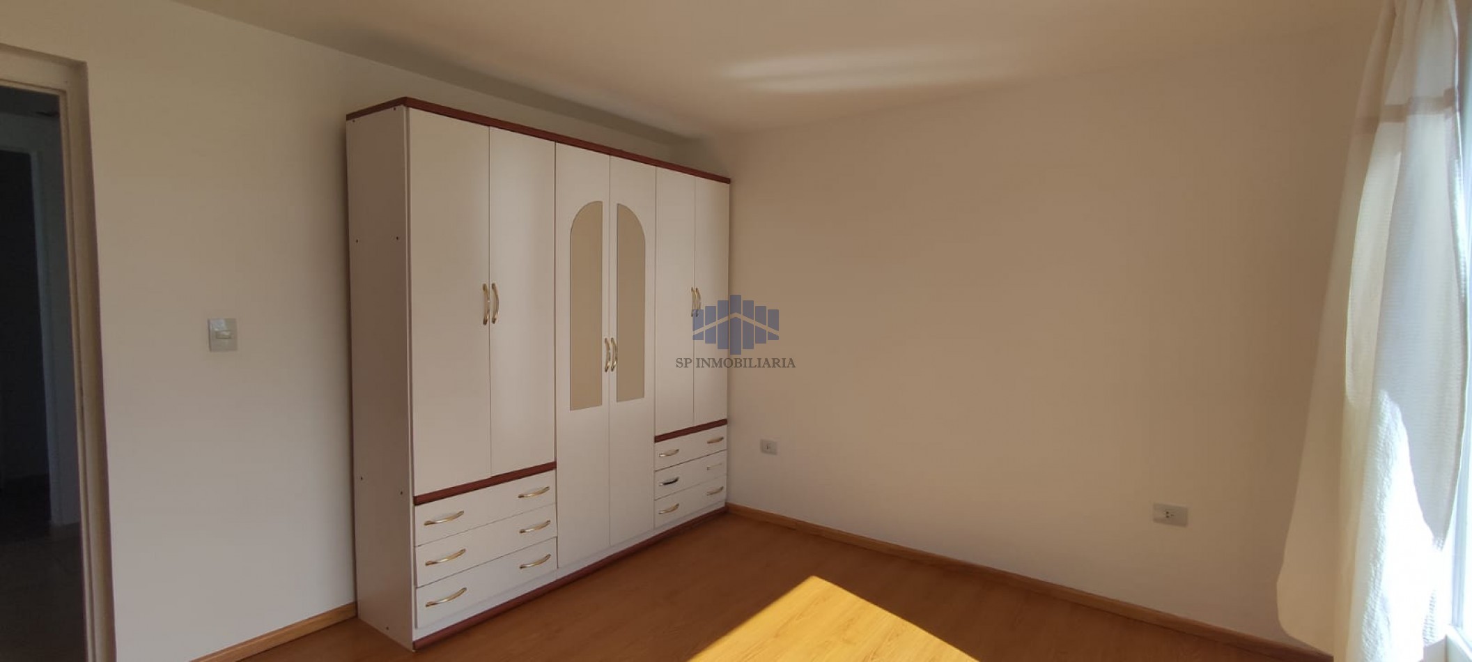 ALQUILER DE VIVIENDA EN BARRIO SARMIENTO