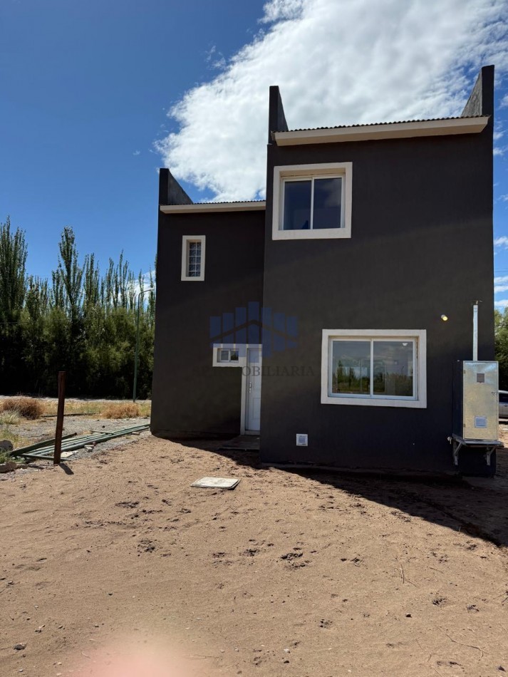 ALQUILER VIVIENDA DE 2 PLANTAS EN FERNANDEZ ORO