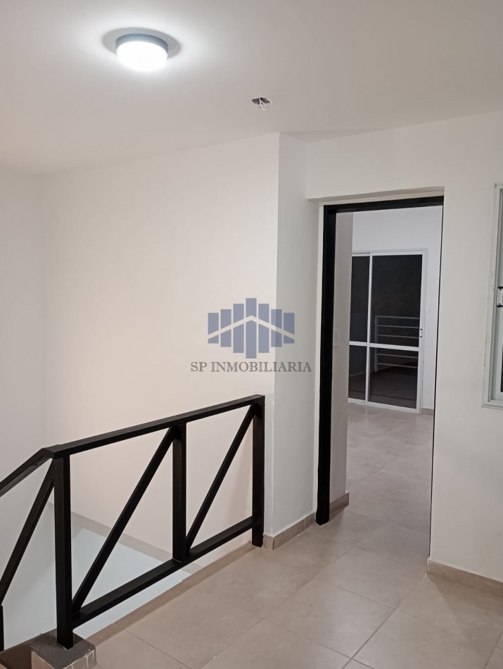 ALQUILER VIVIENDA DE 2 PLANTAS EN FERNANDEZ ORO