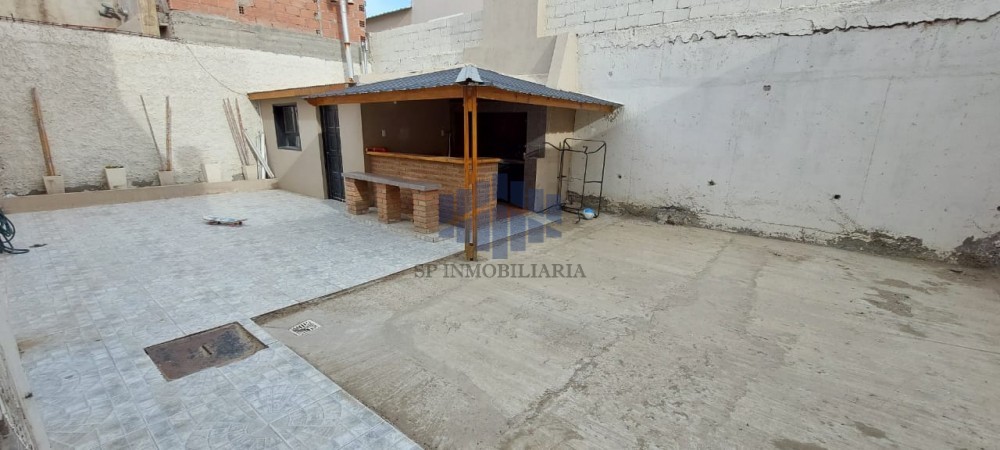 VENTA CASA DE DOS PLANTAS EN ZONA SUR