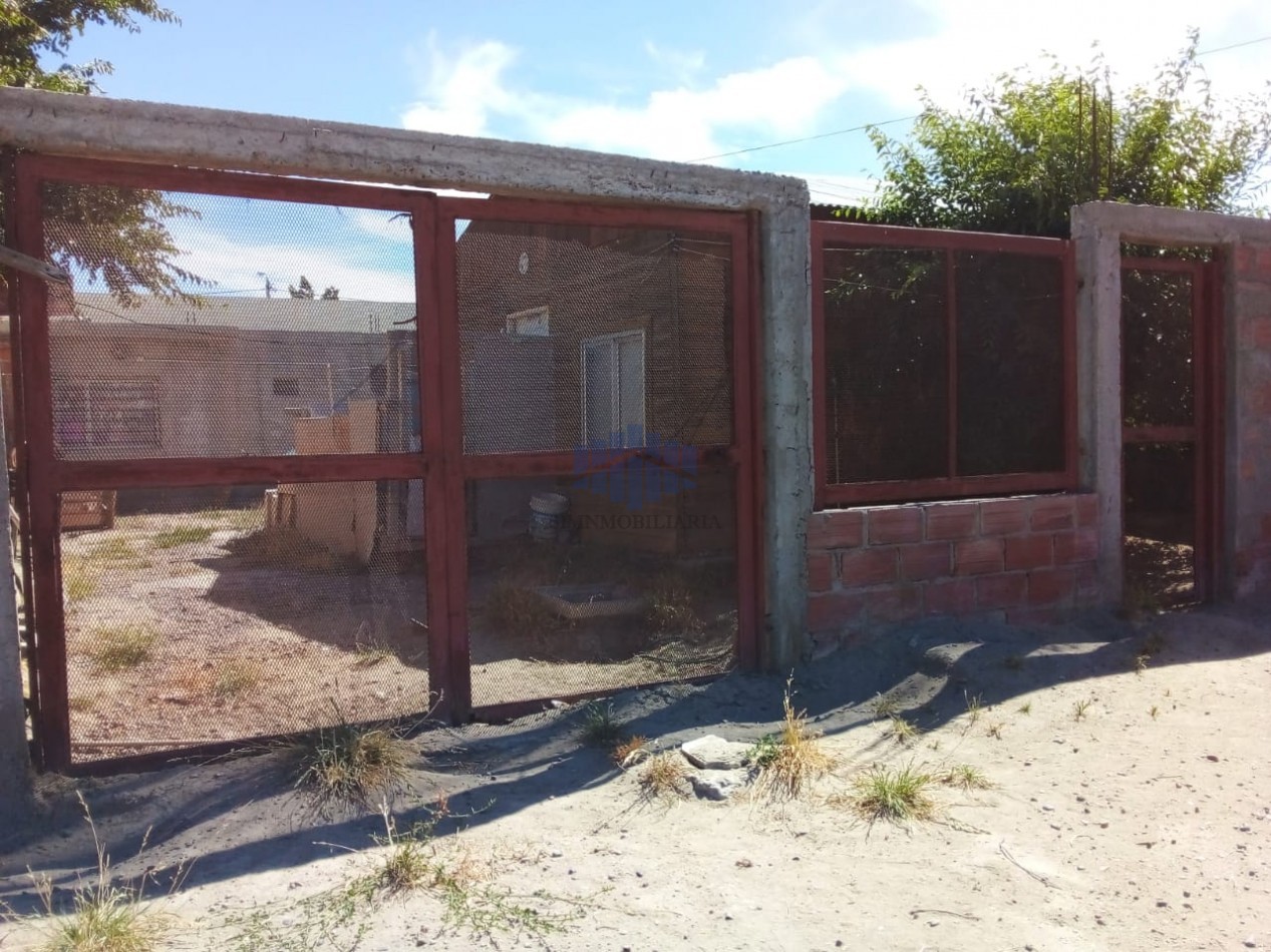 VENTA DE LOTE CON 2 VIVIENDAS EN ZONA NORTE