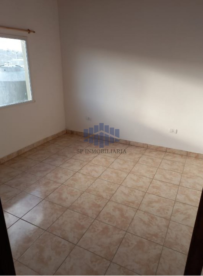 VENTA DE LOTE CON 5 DEPARTAMENTOS EN ZONA NORTE