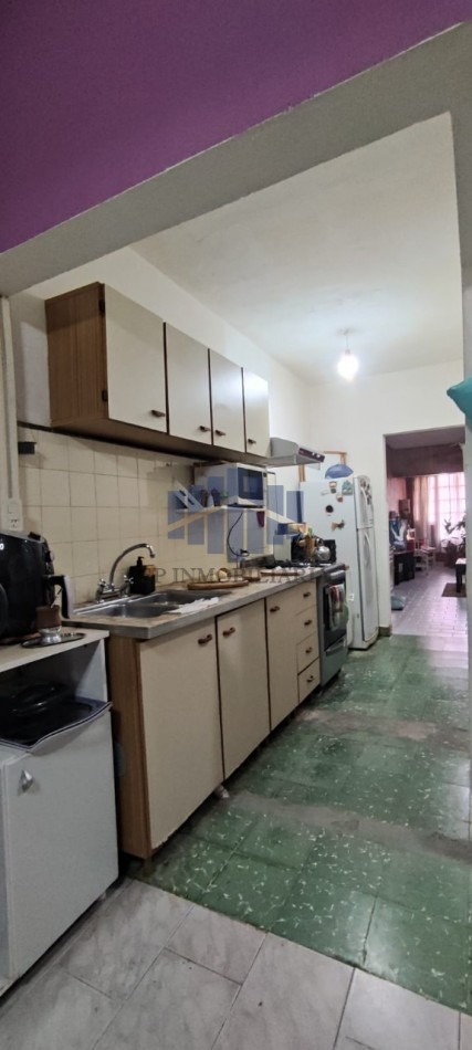 VENTA DE VIVIENDA CON LOCAL COMERCIAL EN TRELEW