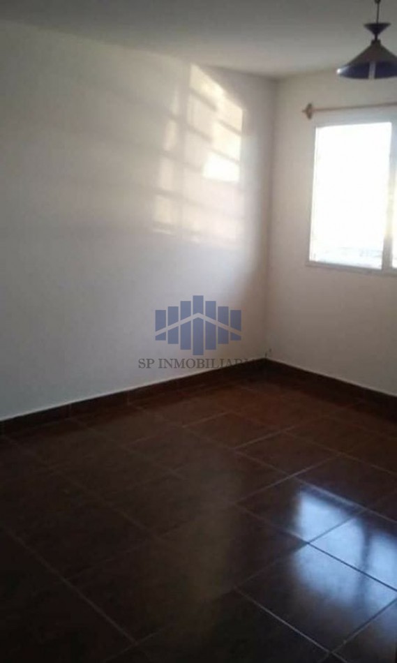 VENTA DE LOTE CON 5 DEPARTAMENTOS EN ZONA NORTE