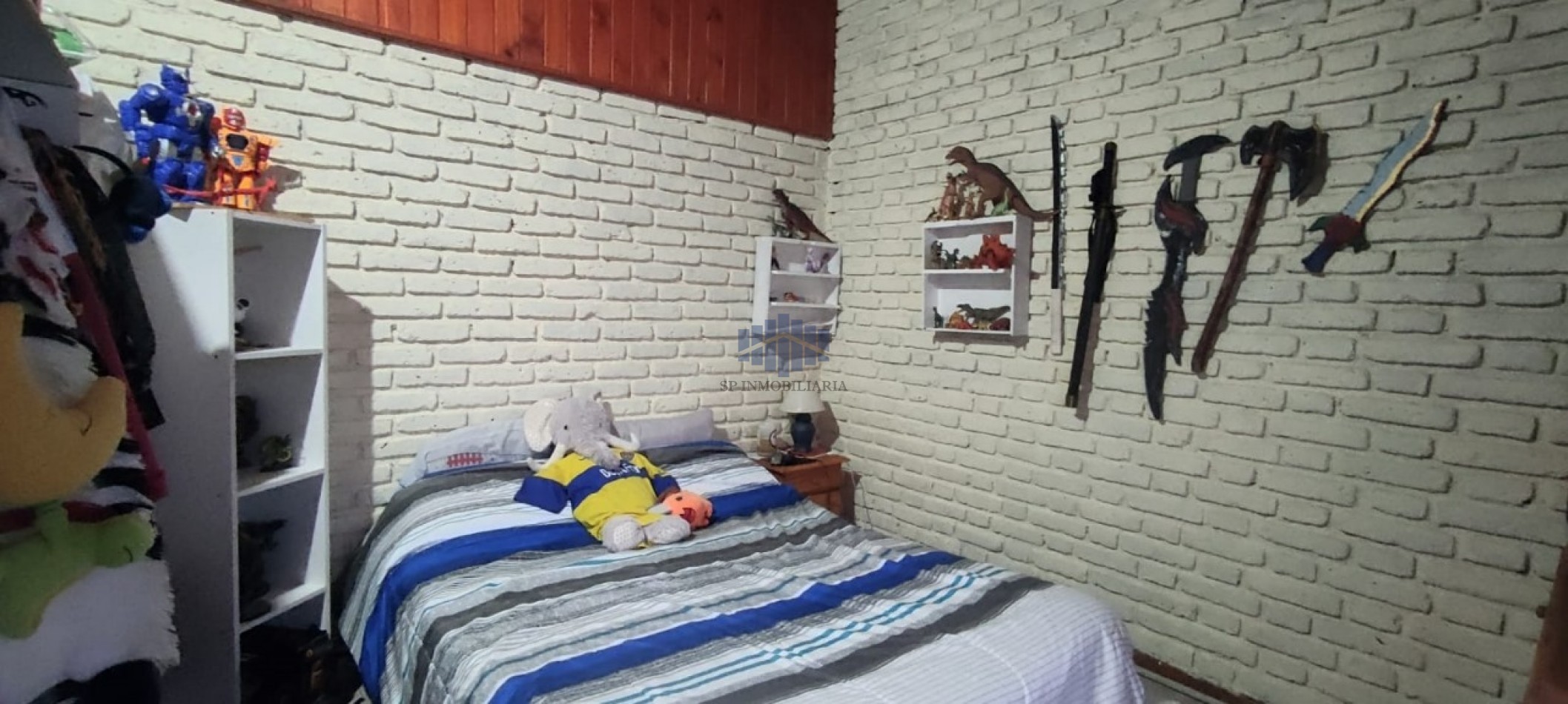 VENTA DE VIVIENDA CON LOCAL COMERCIAL EN TRELEW